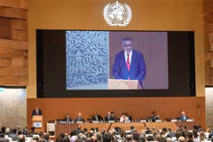 Tổng Giám đốc Tổ chức Y tế thế giới (WHO) Tedros Adhanom Ghebreyesus phát biểu khai mạc Kỳ họp Đại hội đồng Y tế Thế giới (WHA) lần thứ 75 tại Geneva (Thuỵ Sĩ) ngày 22/5/2022. (Ảnh: AFP/TTXVN) 