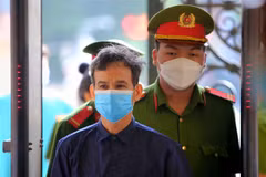 Bị cáo Trần Văn Bang bị tuyên phạt 8 năm tù. (Ảnh: Thành Chung/TTXVN) 
