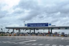 Trạm thu phí tuyến đường cao tốc Nội Bài-Lào Cai. (Ảnh: Việt Hùng/Vietnam+)
