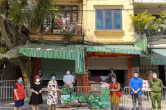 Hà Nội góp sức chăm lo cho người yếu thế trong thời đại dịch
