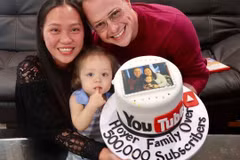 Ảnh hưởng khổng lồ của các sao YouTube người Việt ở nước ngoài