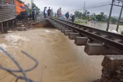 Mưa lớn gây sạt lở, ngập úng tại Quảng Nam, Quảng Ngãi và Bình Định
