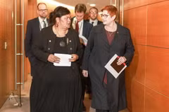 Ngoại trưởng New Zealand Nanaia Mahuta và Ngoại trưởng Australia Marise Payne. (Nguồn: rnz)
