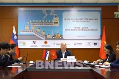 Ông Vũ Bá Phú, Cục trưởng Cục Xúc tiến thương mại thuộc Bộ Công Thương, chủ trì hội nghị trực tuyến. (Ảnh: Uyên Hương/BNEWS/Vietnam+)