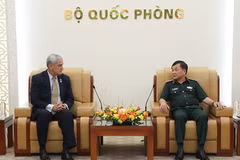 Thượng tướng Hoàng Xuân Chiến tiếp ông Kelly K. Mc Keague, Giám đốc Cơ quan kiểm kê tù binh và người mất tích Bộ Quốc phòng Hoa Kỳ. (Nguồn: Bộ Quốc phòng)