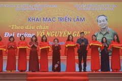 Khai mạc triển lãm 'Theo dấu chân Đại tướng Võ Nguyên Giáp'