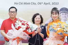 Từ phải sang: Tân Chủ tịch Hội đồng quản trị Vietjet Nguyễn Thị Phương Thảo, bà Nguyễn Thanh Hà, nguyên Chủ tịch HĐQT Vietjet và tân Tổng giám đốc Vietjet Đinh Việt Phương (Ảnh: CTV/Vietnam+)