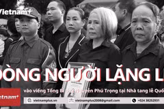Đoàn người xếp hàng dài, chờ đợi vào viếng Tổng Bí thư Nguyễn Phú Trọng 