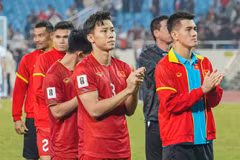 Trung vệ Quế Ngọc Hải (số 3) có lần đầu tiên được triệu tập lên Đội tuyển Việt Nam dưới thời tân huấn luyện viên Kim Sang-sik. (Ảnh: Việt Anh/Vietnam+)