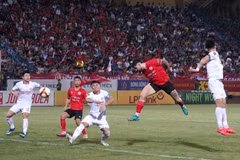 Công an Hà Nội lại thua trong ngày cả HLV Kim Sang-sik và Polking đều dự khán