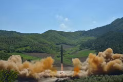 Hình ảnh vụ phóng tên lửa mới đây của Triều Tiên. (Nguồn: Reuters)