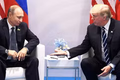 Tổng thống Mỹ Donald Trump (phải) và người đồng cấp Nga Vladimir Putin. (Nguồn: AFP/Getty Images)