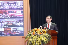 Chủ tịch Quốc hội Vương Đình Huệ phát biểu. (Ảnh: Doãn Tấn/TTXVN)