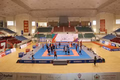 Đội tuyển karate Việt Nam tích cực tập luyện tại Nhà thi đấu tỉnh Ninh Bình. (Ảnh: Đức Phương/TTXVN)