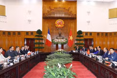 Thủ tướng Nguyễn Xuân Phúc hội đàm với Thủ tướng Pháp Édouard Philippe tại Trụ sở Chính phủ. (Ảnh: Thống Nhất/TTXVN)