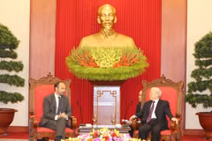 Tổng Bí thư, Chủ tịch nước Nguyễn Phú Trọng tiếp Thủ tướng Pháp Édouard Philippe. (Ảnh: Trí Dũng/TTXVN)