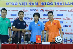 Họp báo về trận đấu. (Ảnh: Minh Chiến/Vietnam+)