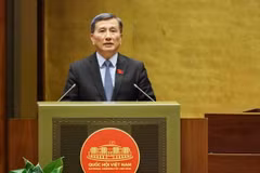 Chủ nhiệm Ủy ban Khoa học, Công nghệ và Môi trường của Quốc hội Lê Quang Huy trình bày Báo cáo giải trình. (Ảnh: Minh Đức/TTXVN)
