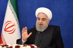 Tổng thống Iran Hassan Rouhani (ảnh) hối thúc chính quyền mới của Mỹ quay lại Thỏa thuận hạt nhân năm 2015 và dỡ bỏ các biện pháp trừng phạt nhằm vào Tehran. (Ảnh: AFP/TTXVN)