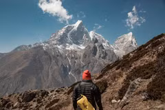 Năm ngoái, Everest đã phải đóng cửa do đại dịch Covid-19, nhưng năm nay, người đàn ông này đã một lần nữa thử sức và ghi tên mình vào sử sách. (Nguồn: odditycentral.com)
