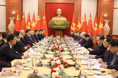 Tổng Bí thư Nguyễn Phú Trọng hội đàm với Tổng Bí thư, Chủ tịch nước Trung Quốc Tập Cận Bình. (Ảnh: Trí Dũng/TTXVN)