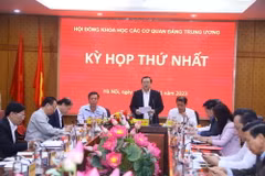 Ông Lại Xuân Môn, Ủy viên Trung ương Đảng, Phó Trưởng Ban Thường trực Ban Tuyên giáo Trung ương, Chủ tịch Hội đồng Khoa học các Cơ quan đảng Trung ương phát biểu kết luận. (Ảnh: Văn Điệp/TTXVN)