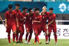 Các cầu thủ Olympic Việt Nam ăn mừng bàn thắng san bằng tỷ số 1-1 trước Olympic UAE của tiền đạo Nguyễn Văn Quyết (số 10). (Nguồn: AFP/TTXVN)