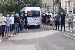 Các đối tượng người Trung Quốc nhập cảnh trái phép vào Việt Nam và đang tìm cách để xuất cảnh sang Campuchia. (Ảnh: Công an tỉnh An Giang cung cấp)