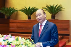 Thủ tướng Nguyễn Xuân Phúc giới thiệu, quán triệt chuyên đề: Chiến lược phát triển kinh tế-xã hội 10 năm 2021-2030 và phương hướng, nhiệm vụ phát triển kinh tế-xã hội 5 năm 2021-2025. (Ảnh: Thống Nhất/TTXVN)