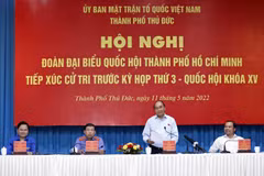 Chủ tịch nước Nguyễn Xuân Phúc phát biểu tại buổi tiếp xúc cử tri tại thành phố Thủ Đức (Thành phố Hồ Chí Minh), chiều 11/5. (Ảnh: Thống Nhất/TTXVN)