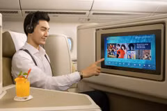 Podcast sẽ cùng với các chuyến bay Vietnam Airlines đến với hàng chục triệu hành khách mỗi năm từ khắp nơi trên thế giới. (Ảnh: CTV/Vietnam+)