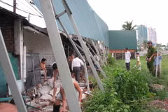 Hải Phòng: Sập ban công nhà tập thể cũ làm một người chết