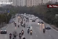 Không xảy ra tắc nghẽn vào giờ tan tầm ngày làm việc cuối. (Ảnh: Minh Hiếu/Vietnam+)