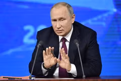 Tổng thống Nga Vladimir Putin trong cuộc họp báo thường niên cuối năm 2018. (Ảnh: AFP/ TTXVN)