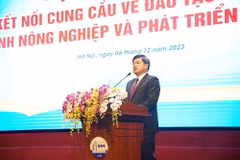 Thứ trưởng Bộ Nông nghiệp và Phát triển Nông thôn Trần Thanh Nam phát biểu tại Hội nghị/Hội chợ. (Ảnh: Bích Hồng/Bnews/TTXVN)