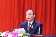 Thủ tướng Nguyễn Xuân Phúc, Chủ tịch Hội đồng Thi đua-Khen thưởng Trung ương, phát biểu khai mạc. (Ảnh: Thống Nhất/TTXVN) 