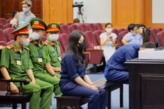Bị cáo Nguyễn Võ Quỳnh Trang tại Tòa. (Ảnh: Hồng Giang/TTXVN)