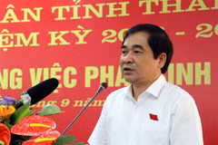 Ông Nguyễn Tiến Thành, Phó Bí thư thường trực Tỉnh ủy, Chủ tịch HĐND tỉnh phát biểu tại kỳ họp. (Ảnh: Nguyễn Công Hải/TTXVN)