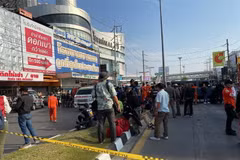 Quang cảnh hiện trường Trung tâm thương mại Terminal 21 ở thành phố Korat sáng 9/2. (Ảnh: Hữu Kiên/TTXVN)