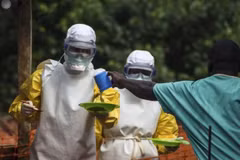 Tây Ban Nha tiếp nhận bệnh nhân nhiễm virus Ebola đầu tiên