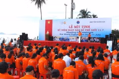 Míttinh kỷ niệm Ngày Dân số Thế giới 11/7 tại Khánh Hòa 