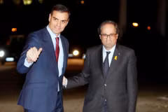 Thủ tướng Tây Ban Nha Pedro Sanchez và Thủ hiến vùng Catalonia Quim Torra. (Ảnh: Spain's News)