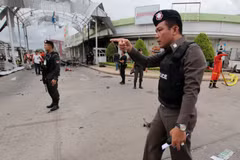 Lực lượng an ninh Thái Lan triển khai tại hiện trường sau vụ đánh bom một khu chợ ở Pattani, tháng 5. (Nguồn: Reuters)