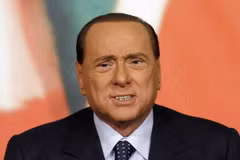Cựu thủ tướng Italy Berlusconi có nguy cơ bị phạt thêm ba năm tù vì mua chuộc nhân chứng. (Ảnh: AP)