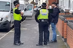 Cảnh sát tại hiện trường vụ việc. (Nguồn: BirminghamLive)