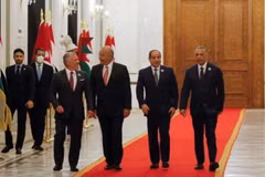 Tổng thống Iraq Barham Salih, Thủ tướng Mustafa al-Kadhimi gặp Quốc vương Jordan Abdullah II và Tổng thống Ai Cập Abdel Fattah el-Sisi. (Nguồn: Reuters)