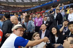Anh em cựu Thủ tướng Thái Lan Thaksin-Yingluck xem World Cup tại Nga?