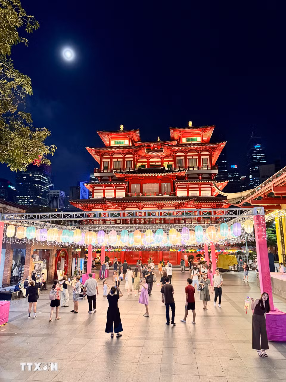 Không gian trung thu đậm nét truyền thống tại China Town. (Ảnh: Đỗ Vân/TTXVN)