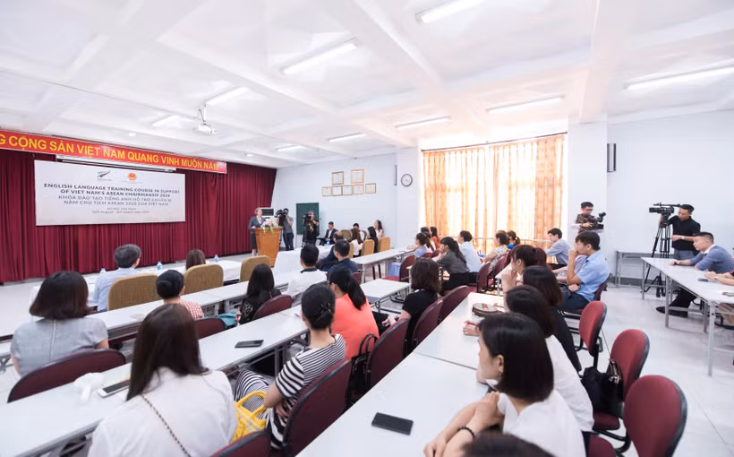 Các học viên tham gia khóa đào tạo nâng cao trình độ ngoại ngữ, chuẩn bị cho Năm Chủ tịch ASEAN 2020 của Việt Nam. (Ảnh: Đại sứ quán New Zealand)