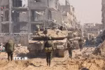 Binh sỹ Israel thực hiện một chiến dịch quân sự tại Dải Gaza. (Ảnh: THX/TTXVN)